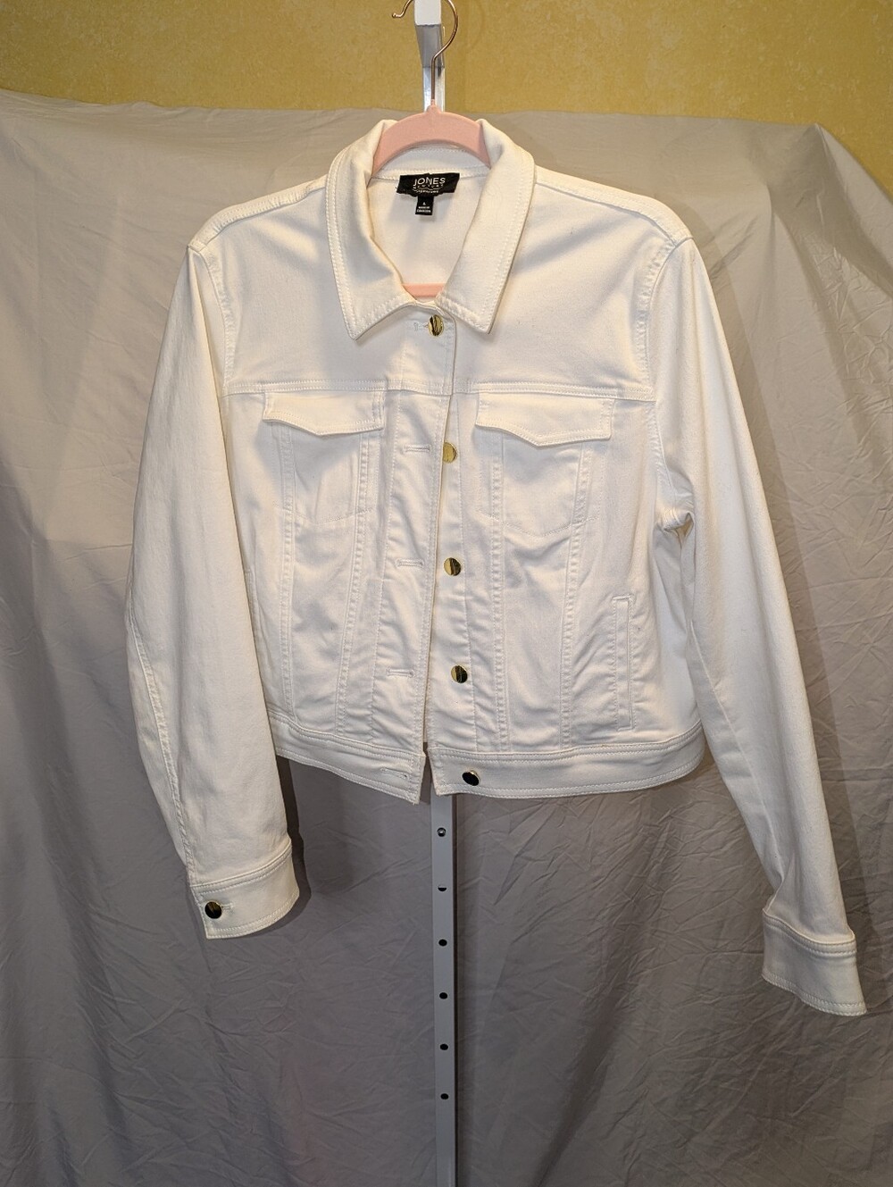 Jones New York Signature White Denim Jacket - Gold Buttons - Size Large
